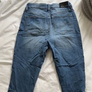 Kendall and Kylie ultra babe